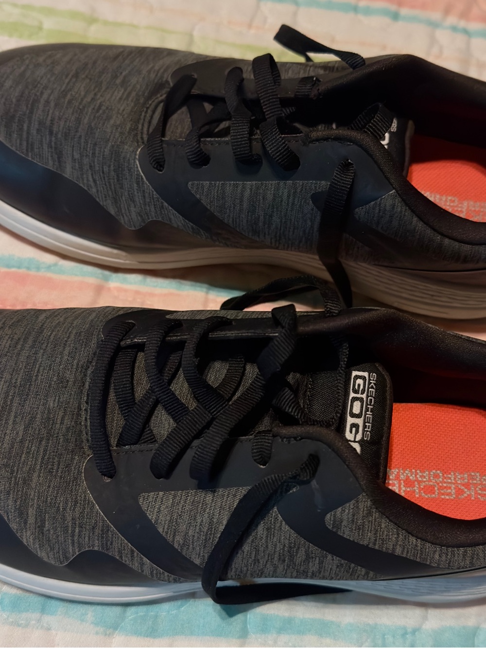 Woman’s golf Sketchers Sneaker - Black/Gray
